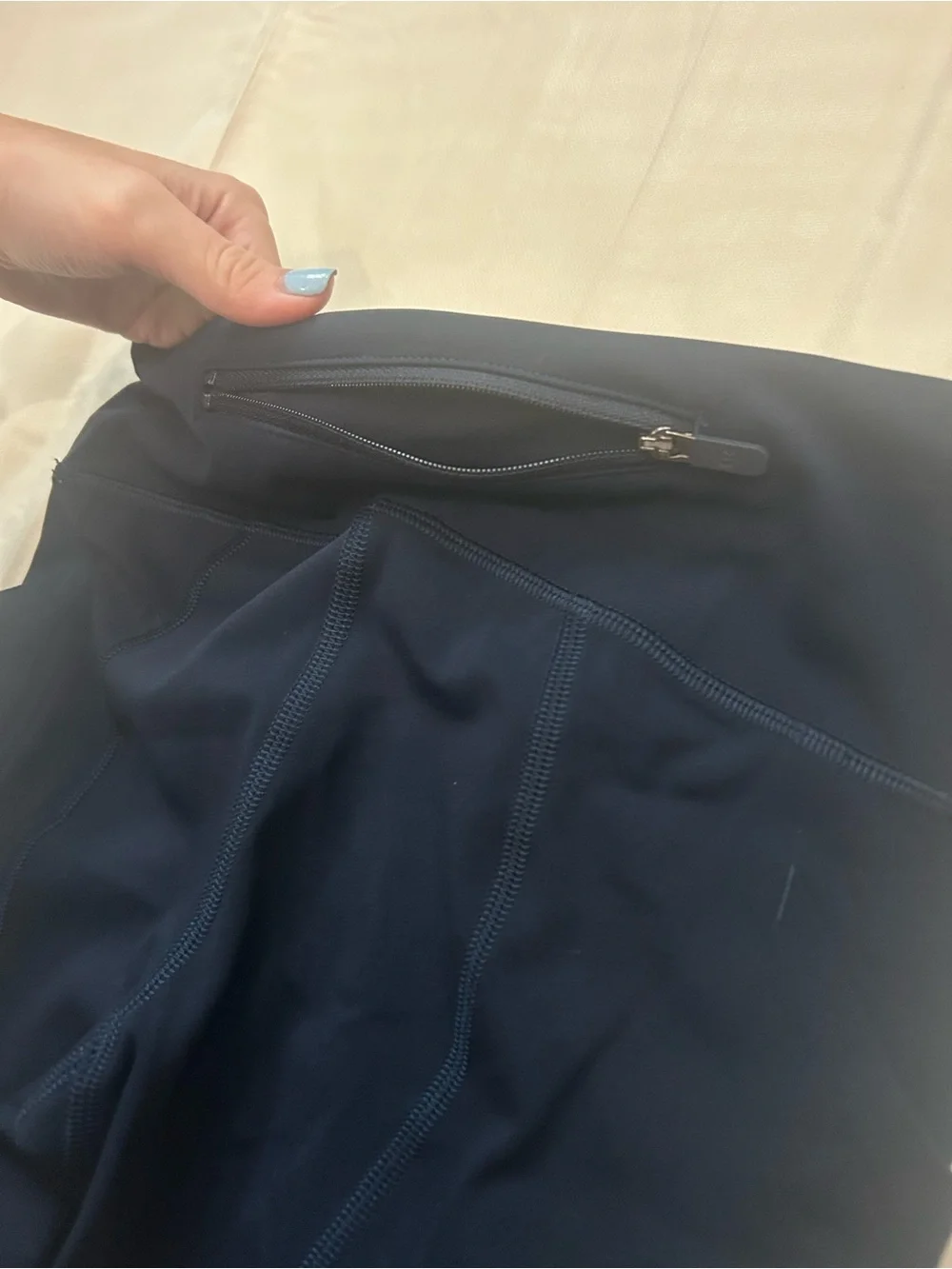 Lululemon Dark Blue Athletic Capri Leggings with Pockets and Zipper Size 0